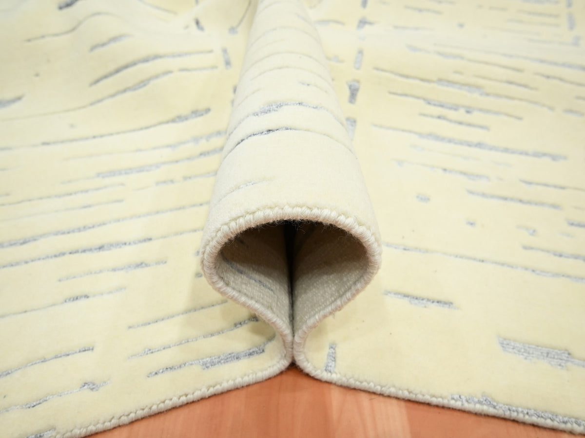 Modern / Contemporary hand-knotted wool rug in Ivory, 9' x 12' — SKU O075641 (view 5)
