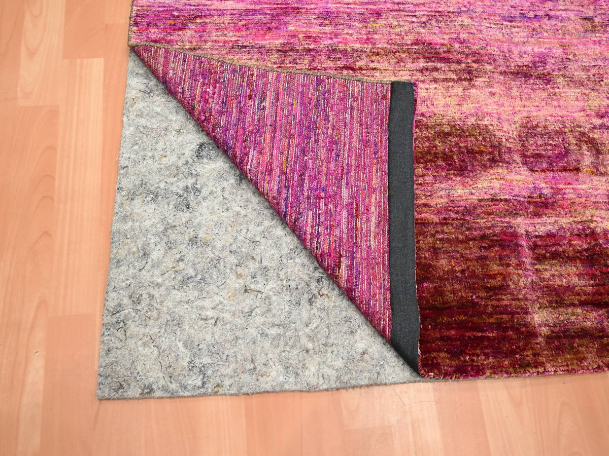 Modern / Contemporary hand-knotted sari silk rug in Pink, 4'11" x 6'10" — SKU O075645 (view 3)