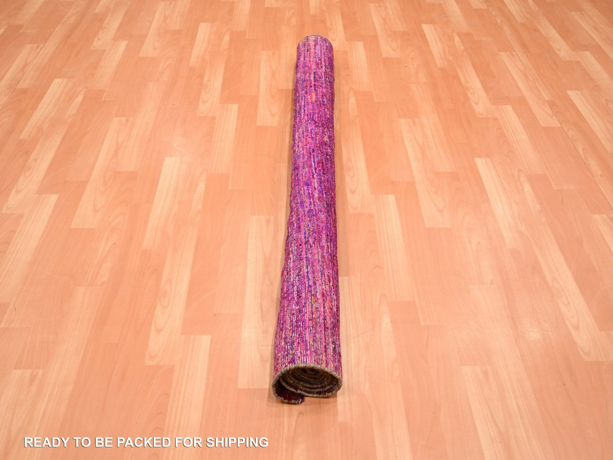 Modern / Contemporary hand-knotted sari silk rug in Pink, 4'11" x 6'10" — SKU O075645 (view 5)