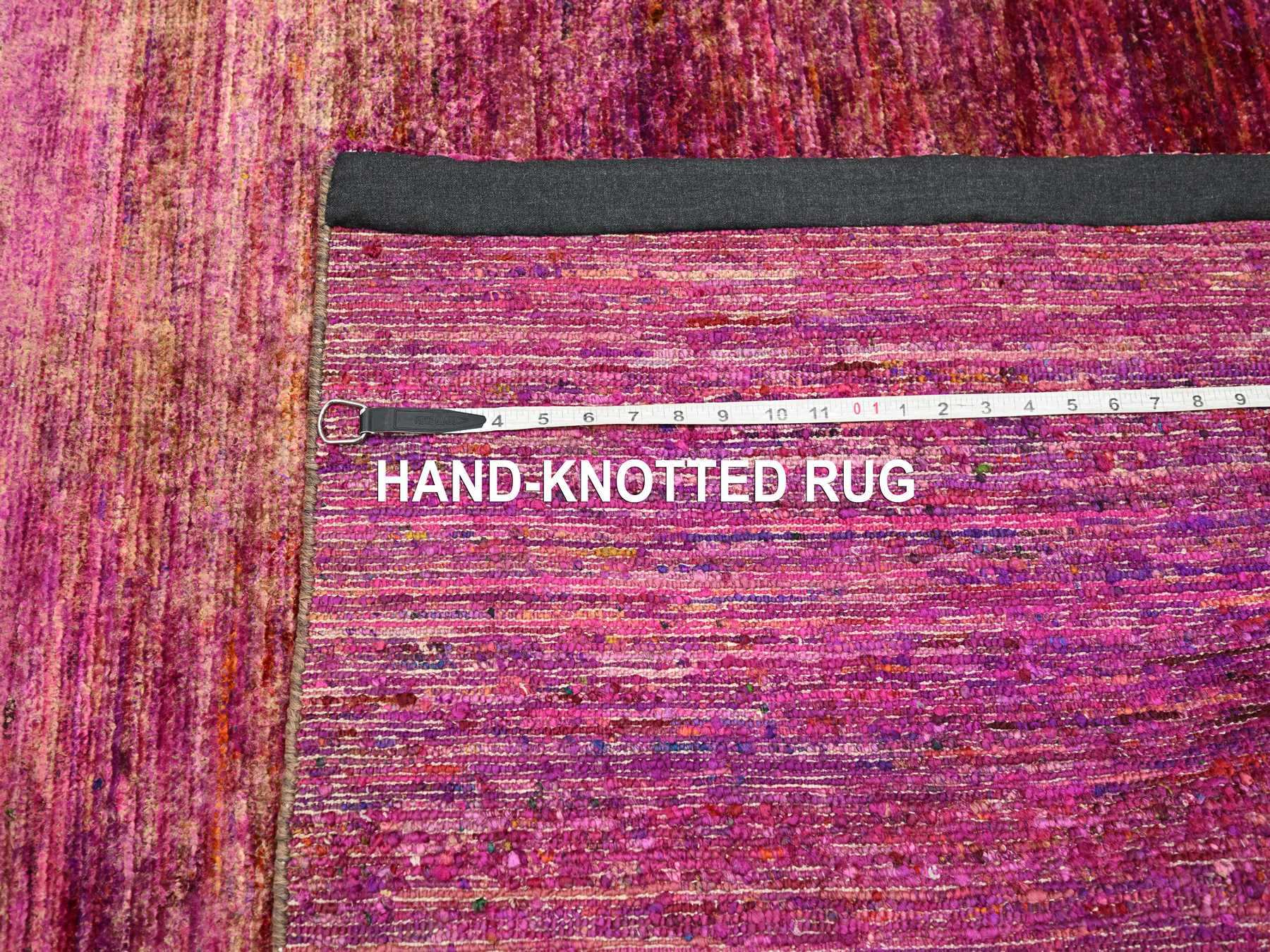 Modern / Contemporary hand-knotted sari silk rug in Pink, 4'11" x 6'10" — SKU O075645 (view 7)