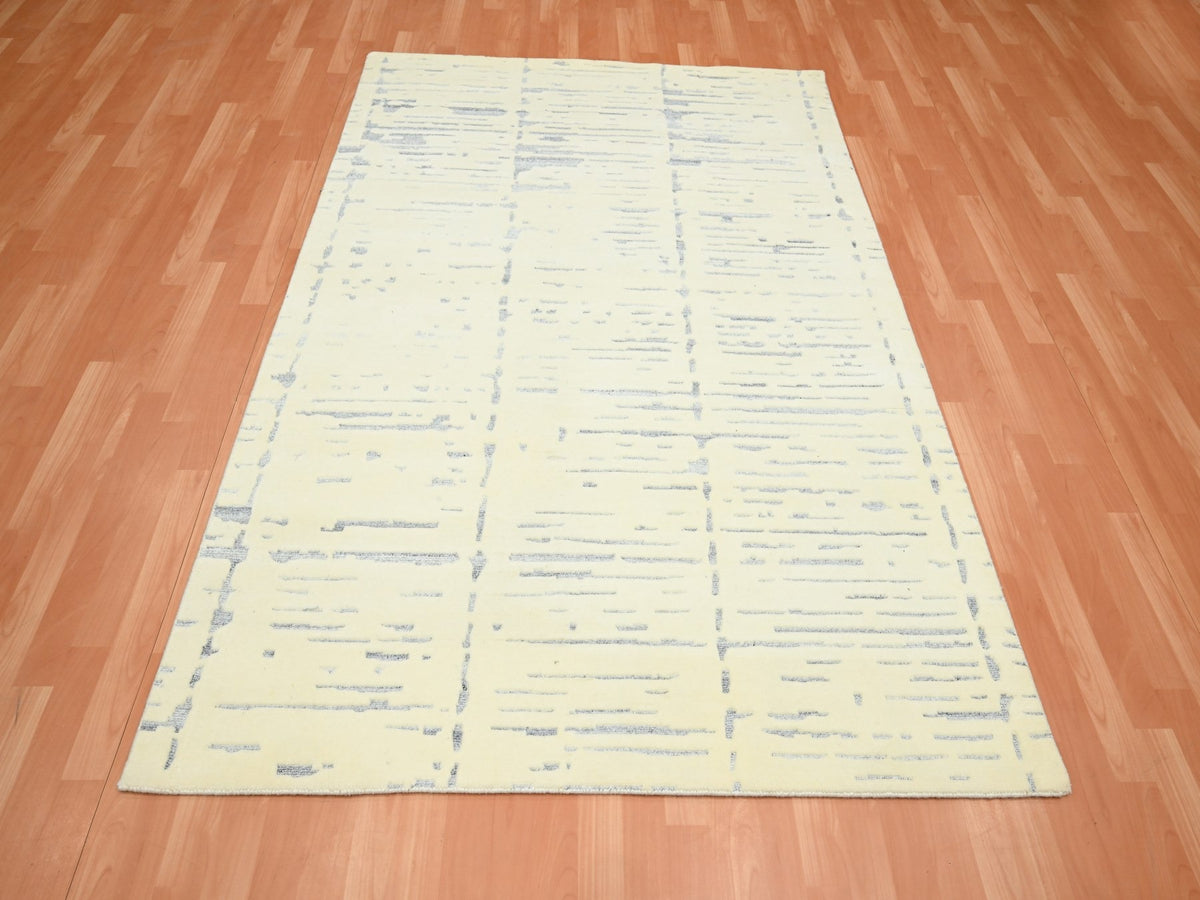 Modern / Contemporary hand-knotted wool rug in Ivory, 5' x 7' — SKU O075646 (view 2)