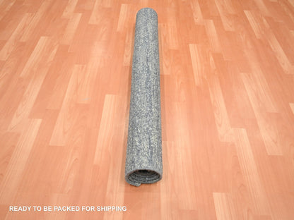 Modern / Contemporary hand-knotted silk rug in Gray, 3'10" x 6'1" — SKU O075654 (view 5)