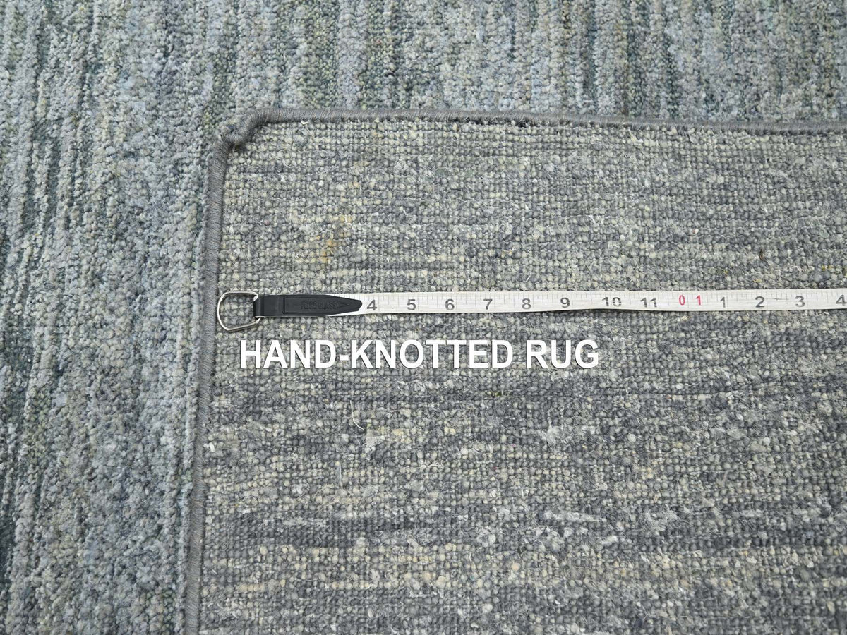 Modern / Contemporary hand-knotted silk rug in Gray, 3'10" x 6'1" — SKU O075654 (view 7)
