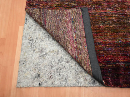 Modern / Contemporary hand-knotted sari silk rug in Red, 3'11" x 5'8" — SKU O075656 (view 3)