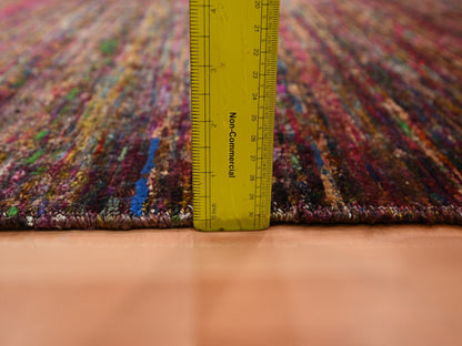 Modern / Contemporary hand-knotted sari silk rug in Red, 3'11" x 5'8" — SKU O075656 (view 6)