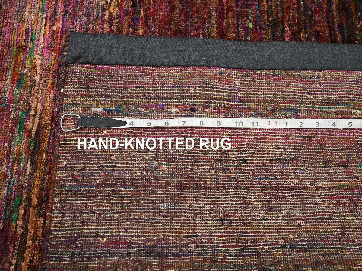 Modern / Contemporary hand-knotted sari silk rug in Red, 3'11" x 5'8" — SKU O075656 (view 7)