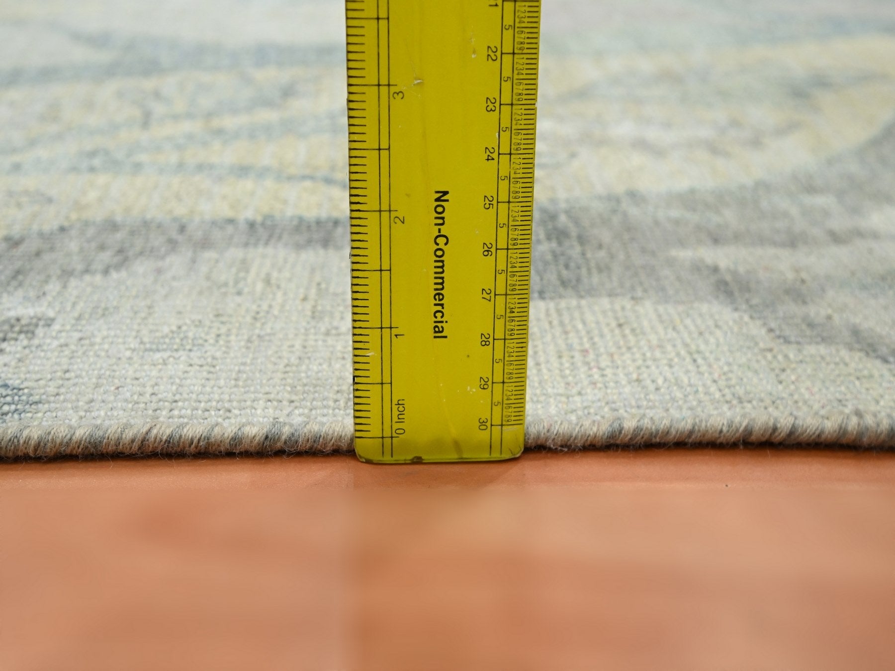 Oushak hand-knotted wool/silk rug in Ivory, 2' x 4'3" — SKU O075658 (view 3)