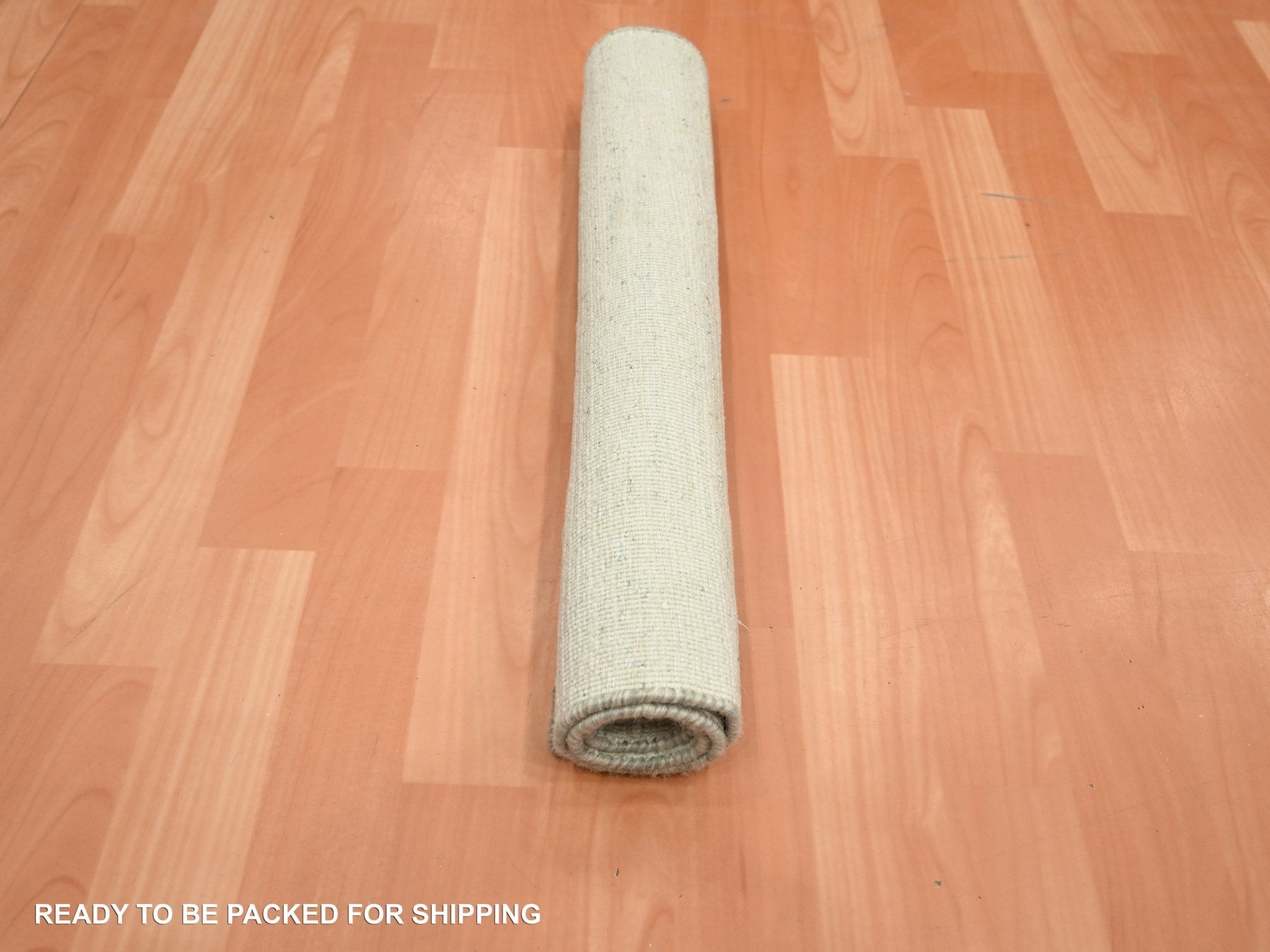 Modern / Contemporary hand-knotted wool/silk rug in Ivory, 2' x 3' — SKU O075660 (view 5)