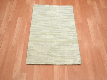 Ivory 2'0" x 3'0" Modern and Contemporary Hand knotted Wool/Silk Rug - Sku: O075661