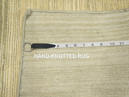 Beige 2'0" x 3'0" Modern and Contemporary Hand knotted Wool/Silk Rug - Sku: O075663