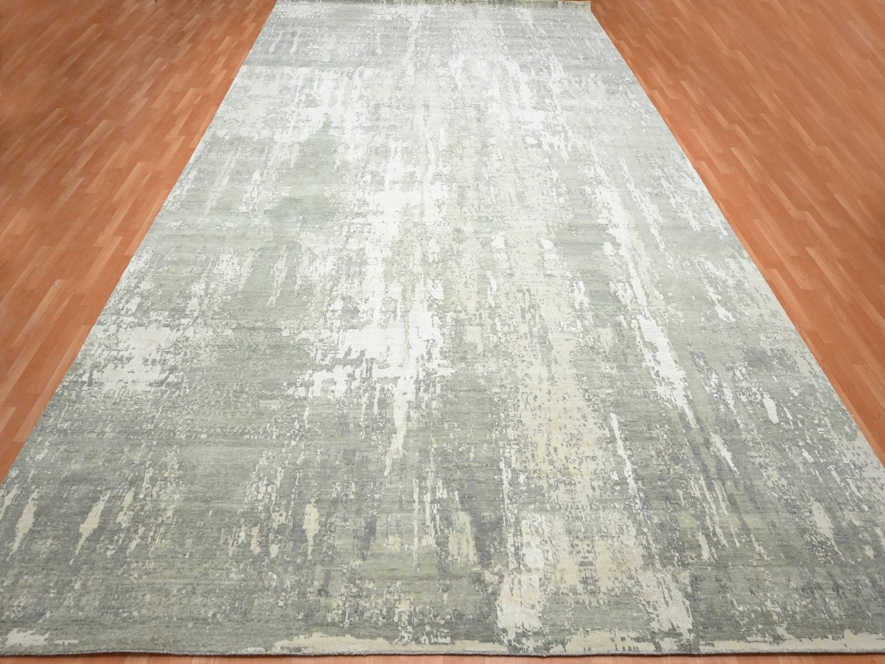 Modern / Contemporary hand-knotted wool/silk rug in Gray, 11'11" x 18' — SKU O075673 (view 2)