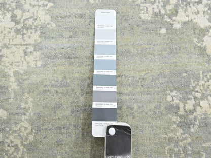 Modern / Contemporary hand-knotted wool/silk rug in Gray, 9' x 11'11" — SKU O075678 (view 7)