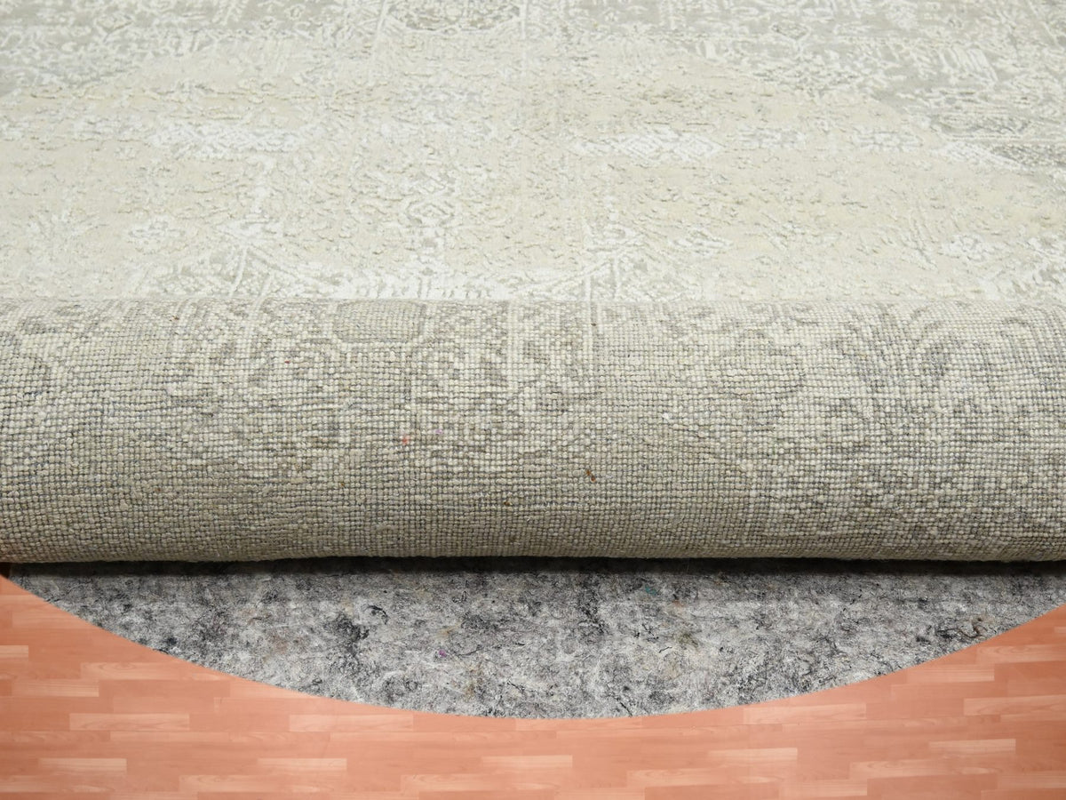 Modern / Contemporary hand-knotted wool/silk rug in Ivory, 9'9" x 10'1" — SKU O075681 (view 4)