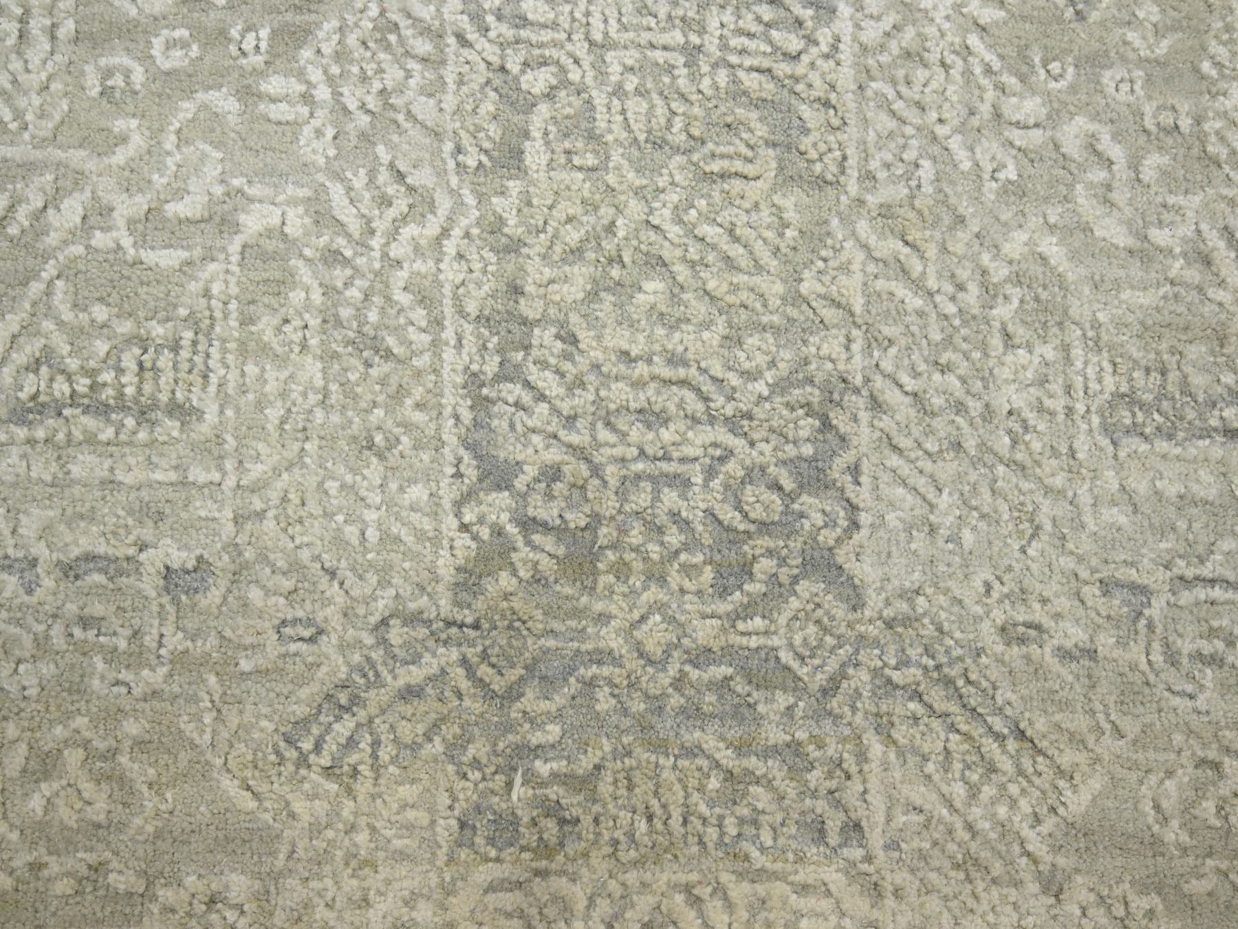 Modern / Contemporary hand-knotted wool/silk rug in Ivory, 9'9" x 10'1" — SKU O075681 (view 8)