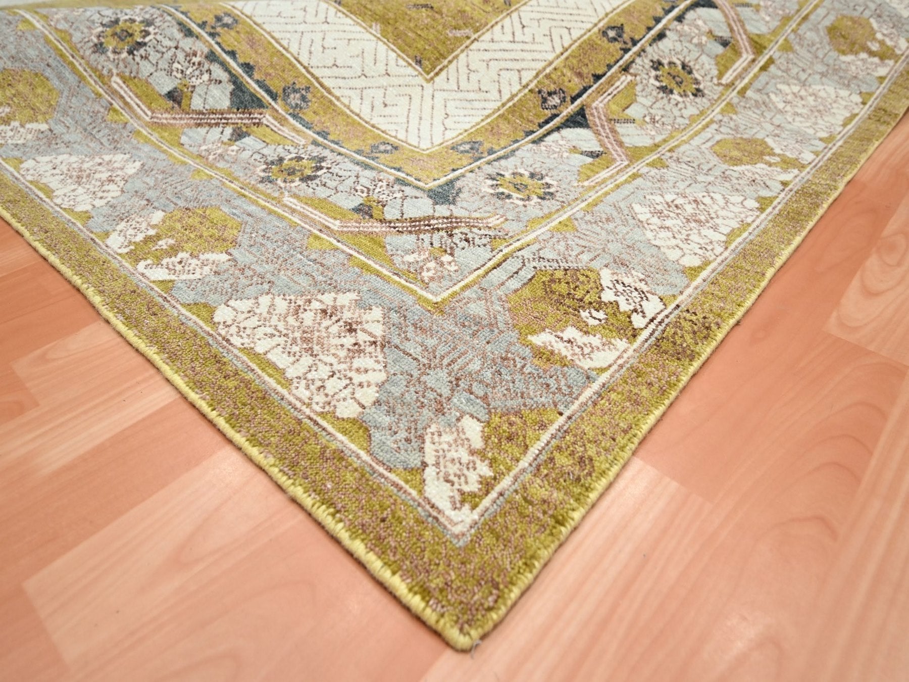 Transitional hand-knotted wool rug in Yellow & Gray, 9'1" x 12'1" — SKU O075692 (view 6)