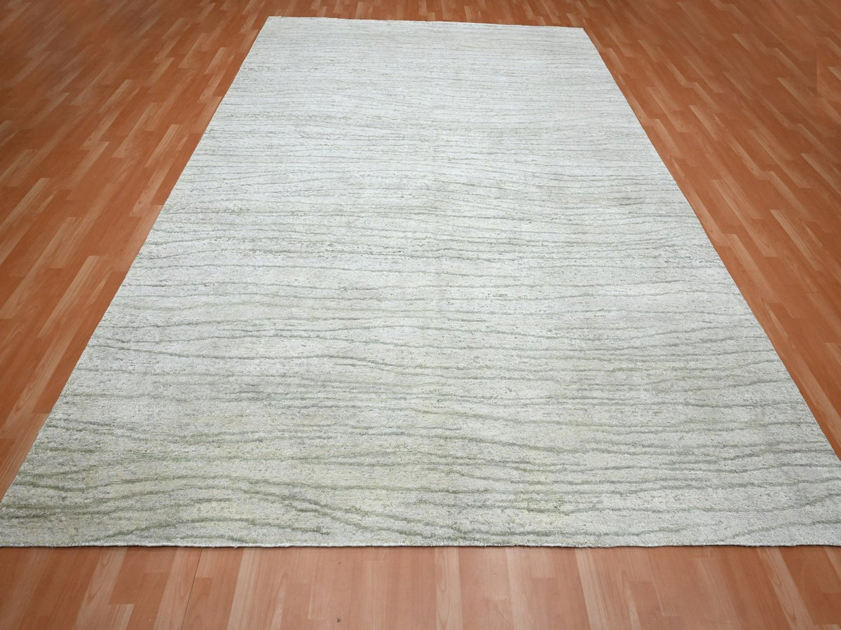 Modern / Contemporary hand-knotted silk rug in Ivory, 9' x 11'11" — SKU O075705 (view 2)