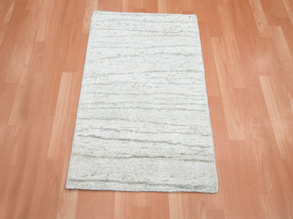 Modern / Contemporary hand-knotted silk rug in Ivory, 2' x 3' — SKU O075708 (view 2)