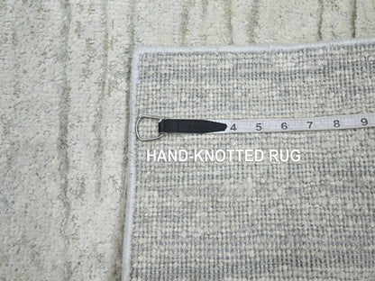 Modern / Contemporary hand-knotted silk rug in Ivory, 2' x 3' — SKU O075708 (view 4)