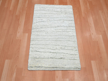 Modern / Contemporary hand-knotted silk rug in Ivory, 2' x 3' — SKU O075709 (view 2)