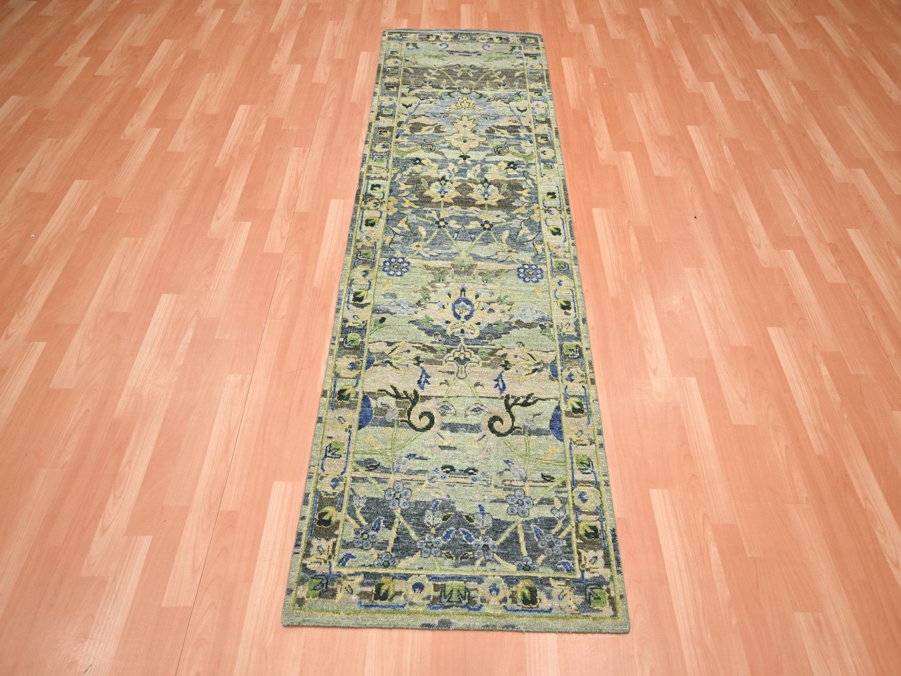 Green 2'7" x 8'4" Transitional Hand knotted Wool Rug - Sku: O075719