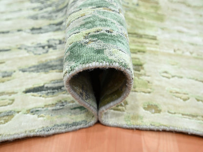Green 8'0" x 9'10" Modern and Contemporary Hand knotted Silk Rug - Sku: O075725