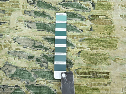 Green 8'0" x 9'10" Modern and Contemporary Hand knotted Silk Rug - Sku: O075725