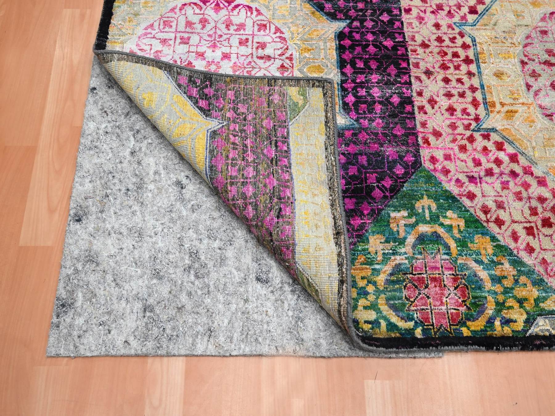Mamluk Mamluk hand-knotted wool/sari silk rug in Yellow, 7'11" x 10'2" — SKU O075729 (view 4)