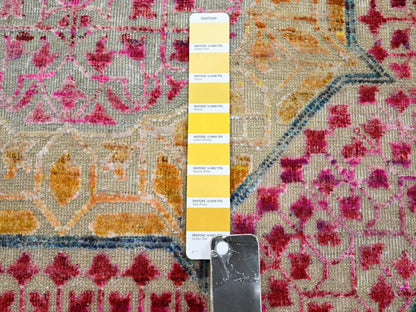Mamluk Mamluk hand-knotted wool/sari silk rug in Yellow, 7'11" x 10'2" — SKU O075729 (view 7)