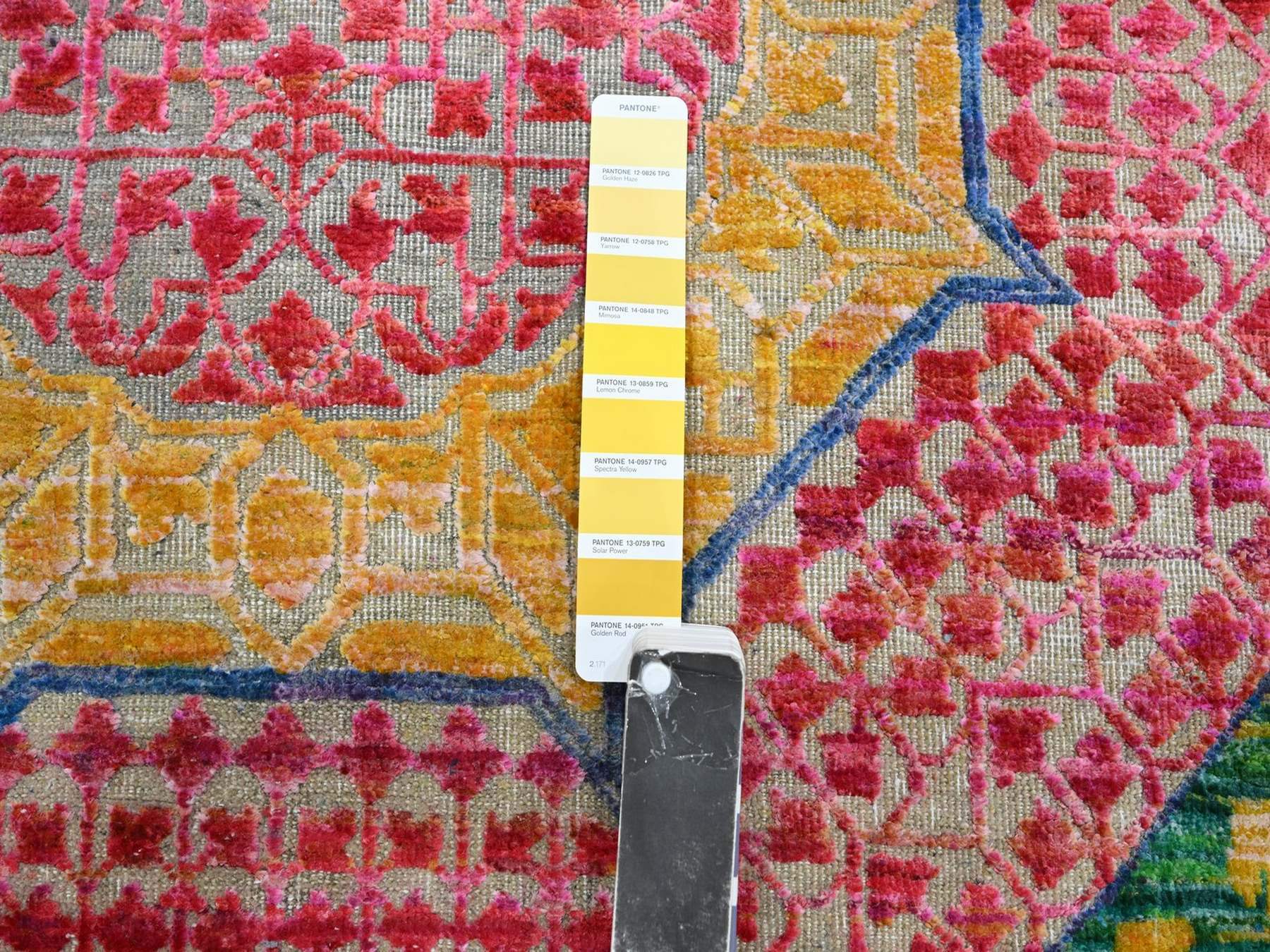 Mamluk Mamluk hand-knotted wool/sari silk rug in Yellow, 10' x 14'1" — SKU O075730 (view 7)