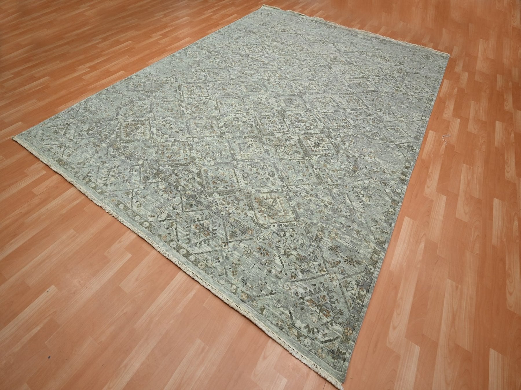 Oushak hand-knotted wool rug in Gray, 8'10" x 12' — SKU O075738 (view 3)