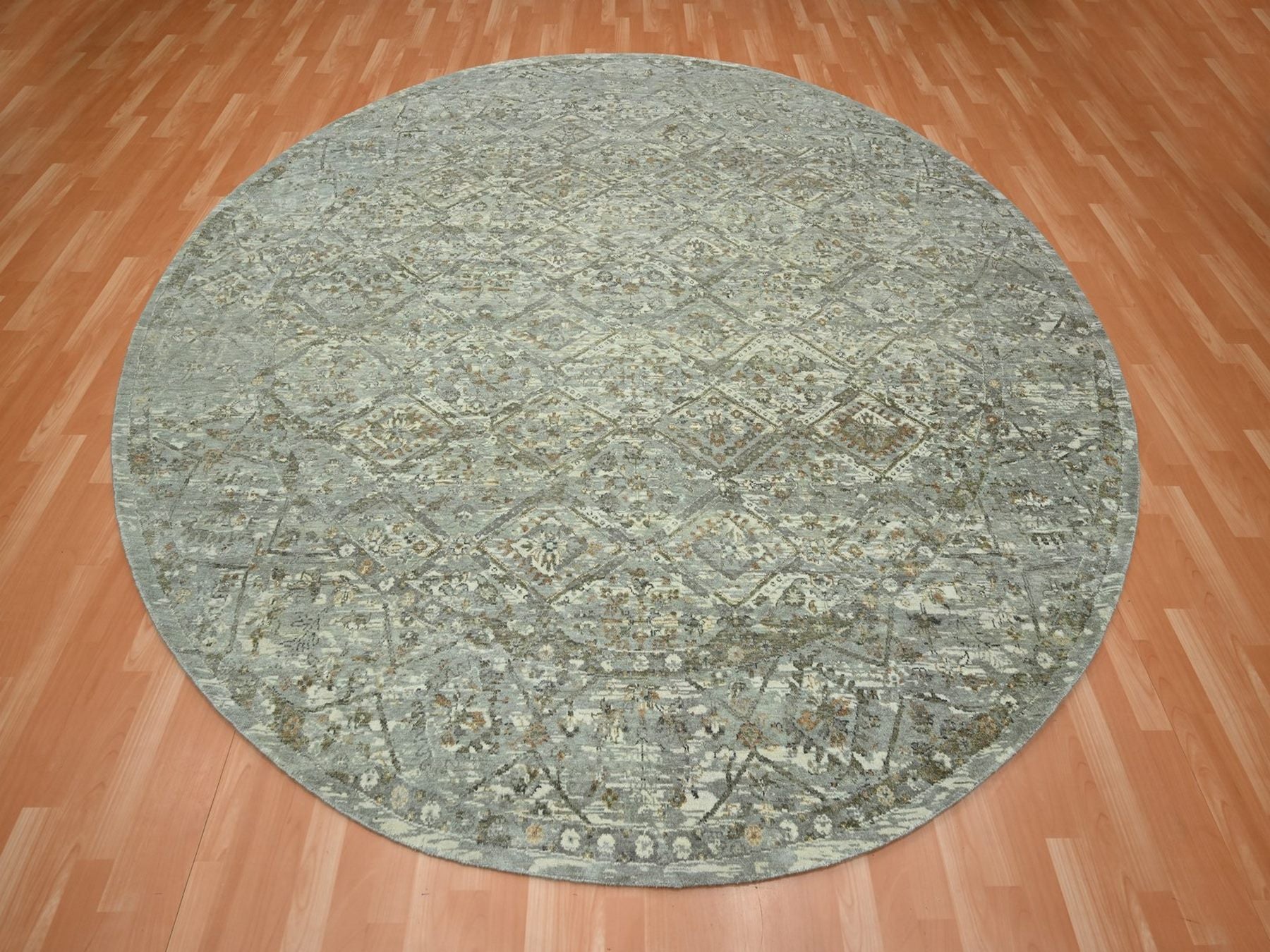 Oushak hand-knotted wool rug in Gray, 9'10" x 9'11" — SKU O075742 (view 2)