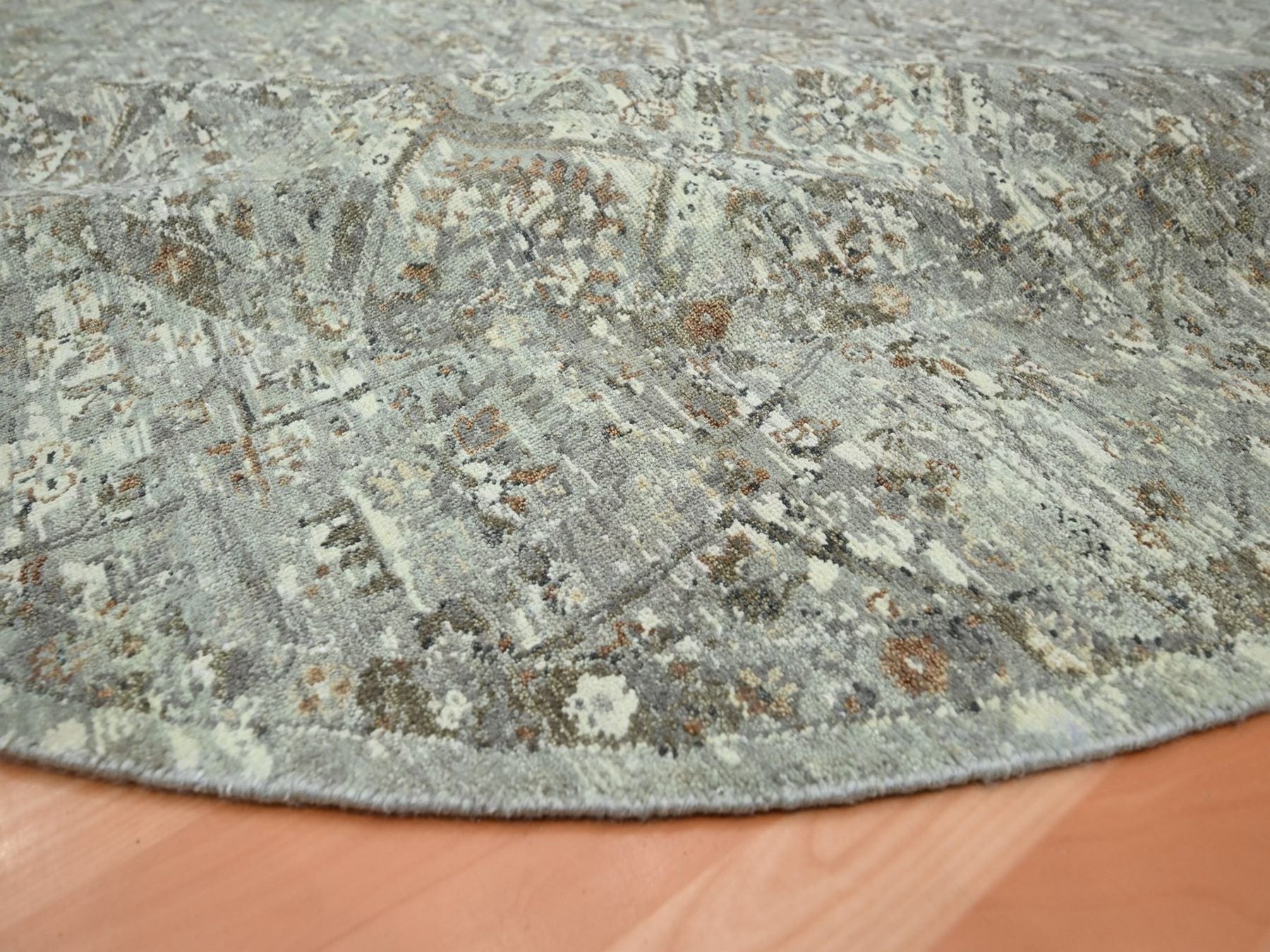 Oushak hand-knotted wool rug in Gray, 7'9" x 7'10" — SKU O075743 (view 6)