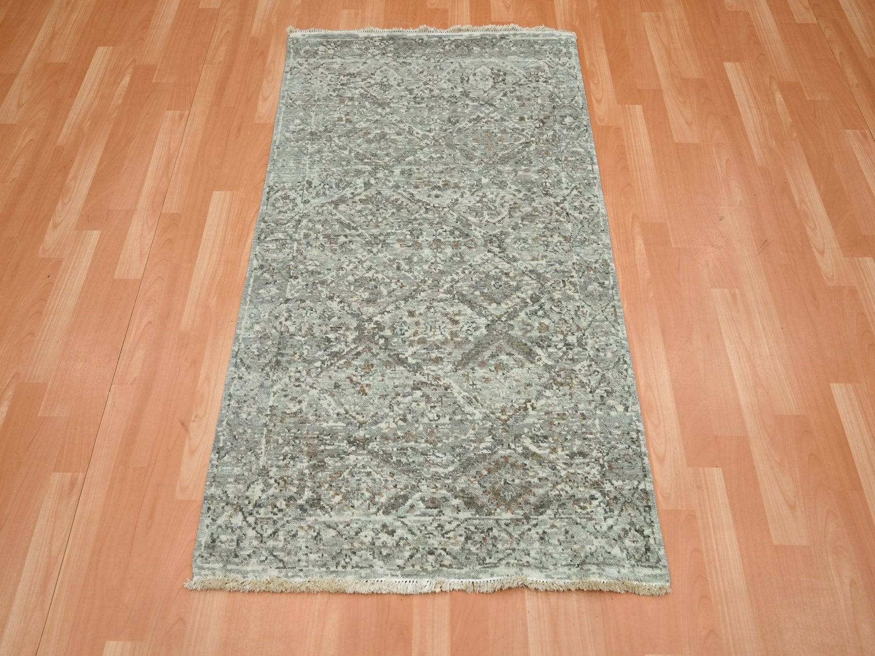 Oushak hand-knotted wool rug in Gray, 2'11" x 4'11" — SKU O075758 (view 2)