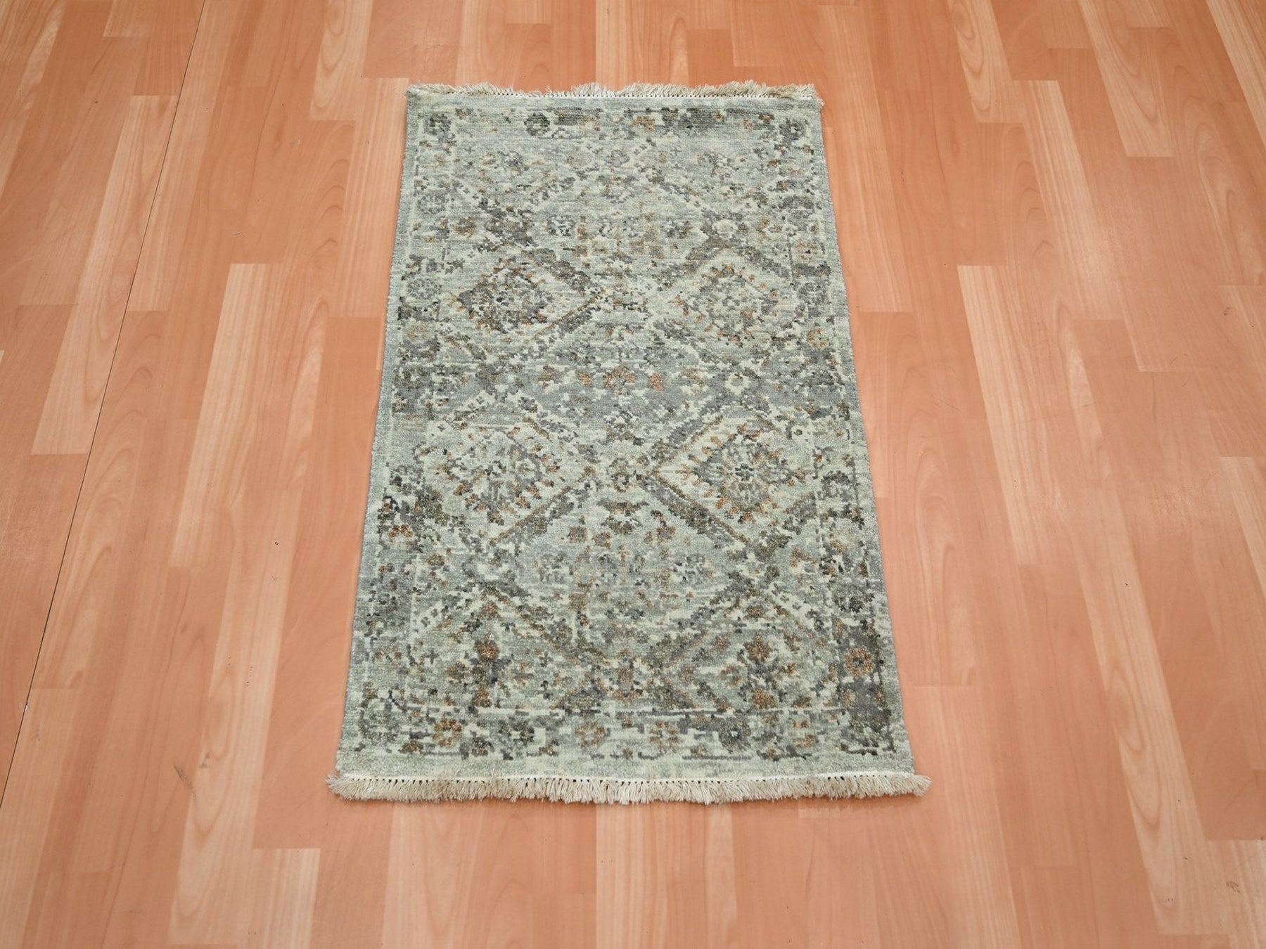 Oushak hand-knotted wool rug in Gray, 1'11" x 2'11" — SKU O075762 (view 2)