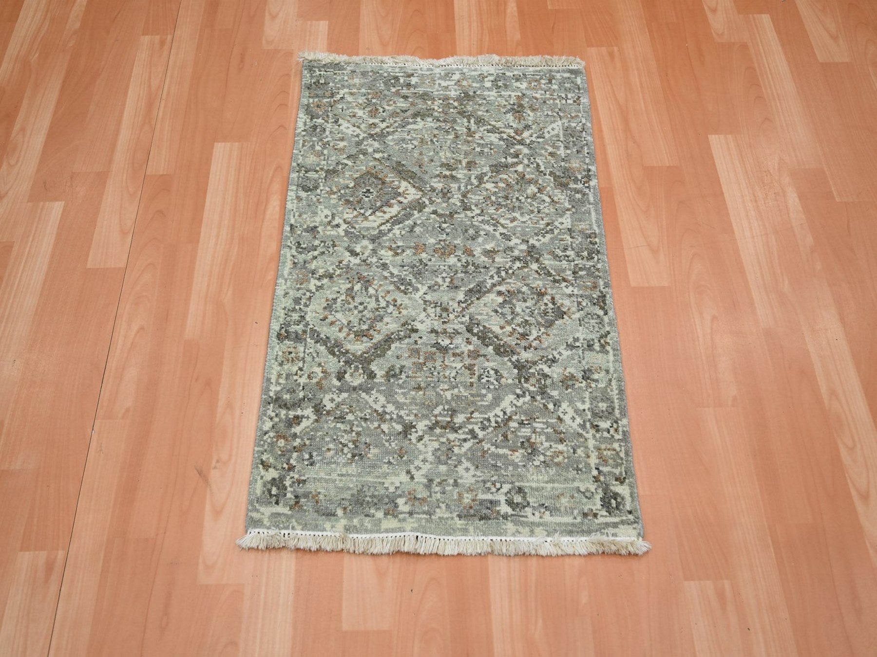 Oushak hand-knotted wool rug in Gray, 1'11" x 2'11" — SKU O075764 (view 2)