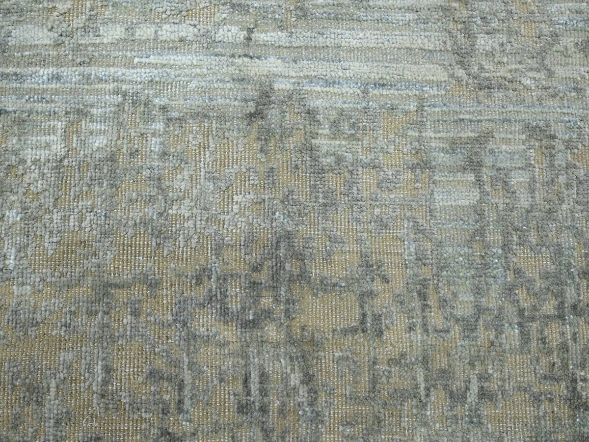 Modern / Contemporary hand-knotted wool/silk rug in Gray, 6' x 8'11" — SKU O075835 (view 8)