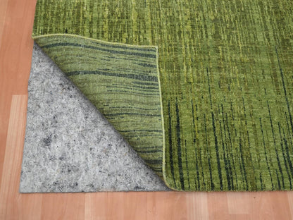 Green 6'0" x 9'5" Modern and Contemporary Hand knotted Wool Rug - Sku: O075836