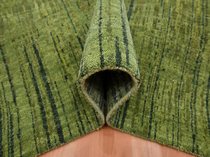Green 6'0" x 9'5" Modern and Contemporary Hand knotted Wool Rug - Sku: O075836