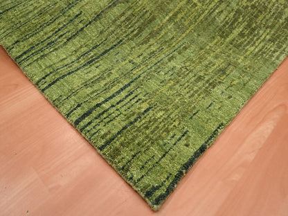 Green 6'0" x 9'5" Modern and Contemporary Hand knotted Wool Rug - Sku: O075836