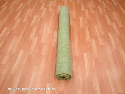Green 5'3" x 7'4" Modern and Contemporary Hand knotted Wool Rug - Sku: O075837