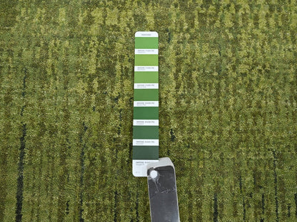 Green 2'7" x 6'1" Modern and Contemporary Hand knotted Wool Rug - Sku: O075842