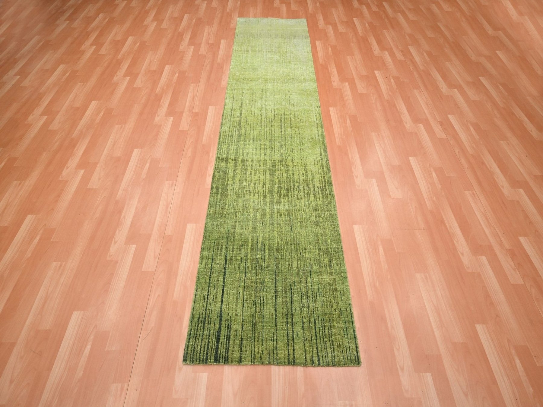 Green 2'7" x 10'3" Modern and Contemporary Hand knotted Wool Rug - Sku: O075861