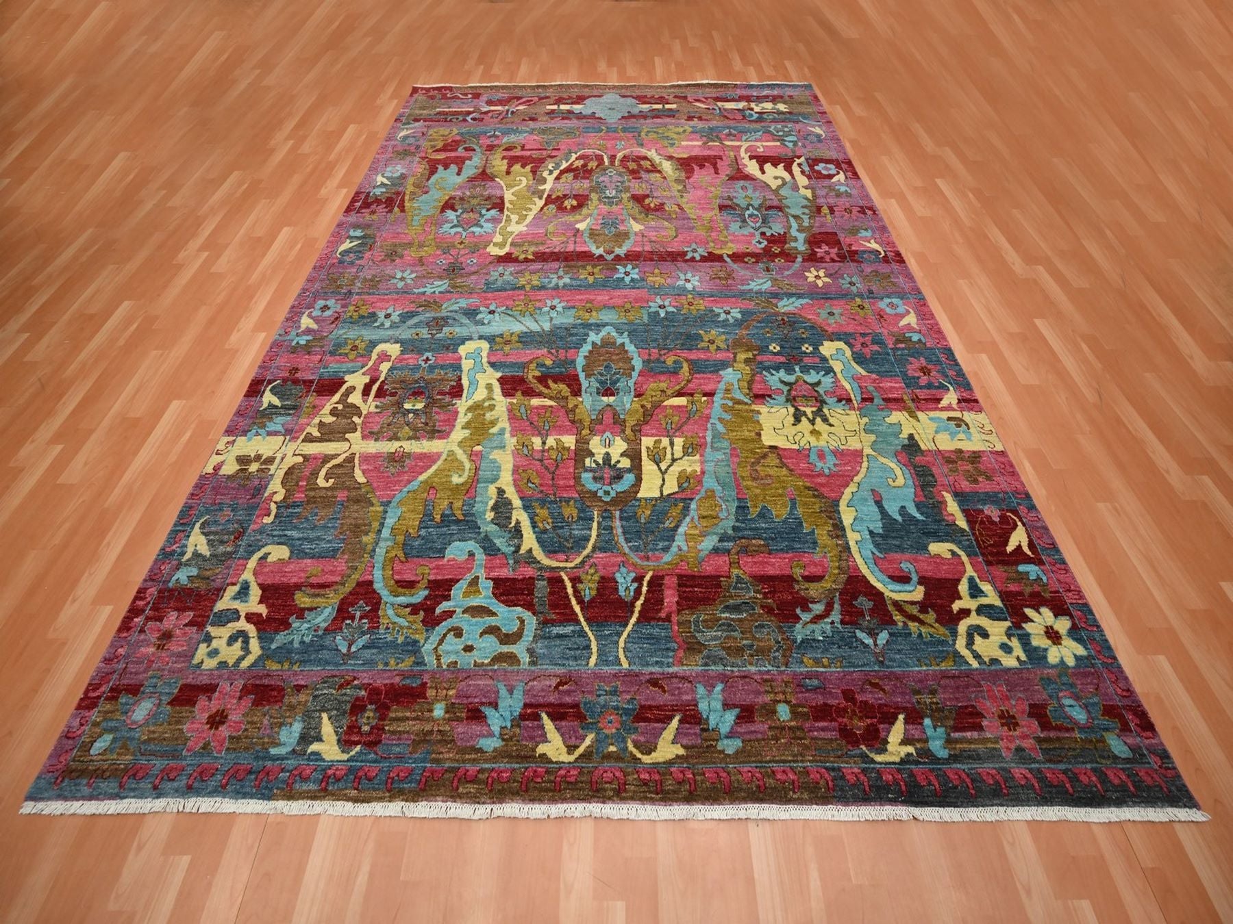 Fine Oriental hand-knotted wool rug in Pink, 9' x 11'9" — SKU O075870 (view 2)