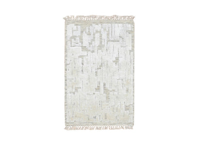 Modern / Contemporary hand-knotted silk rug in Ivory, 2' x 3' — SKU O075879