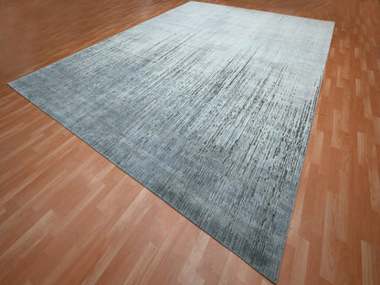 Modern / Contemporary hand-knotted wool rug in Gray, 12'1" x 15'1" — SKU O075886 (view 3)