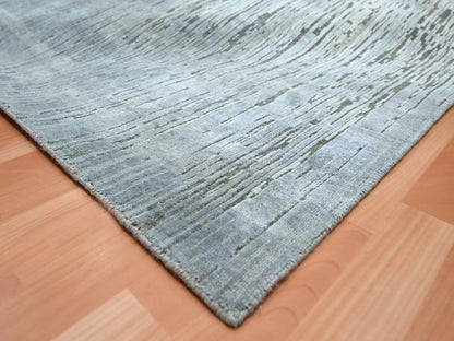 Modern / Contemporary hand-knotted wool rug in Gray, 12'1" x 15'1" — SKU O075886 (view 6)