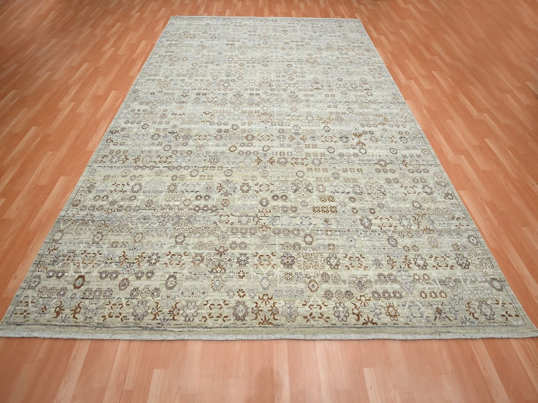 Beige 8'11" x 11'11" Fine Oriental Hand knotted Wool Rug - Sku: O075891