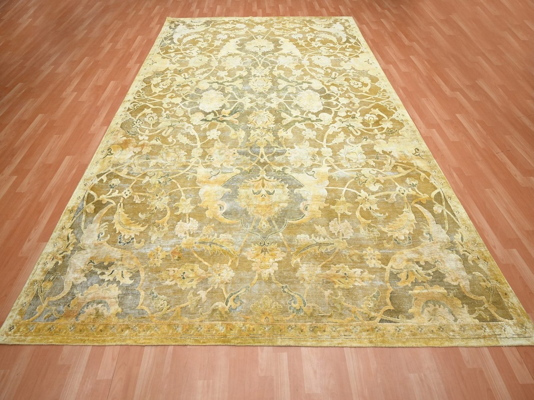 Silk hand-knotted silk rug in Yellow, 8'11" x 12'3" — SKU O075893 (view 2)