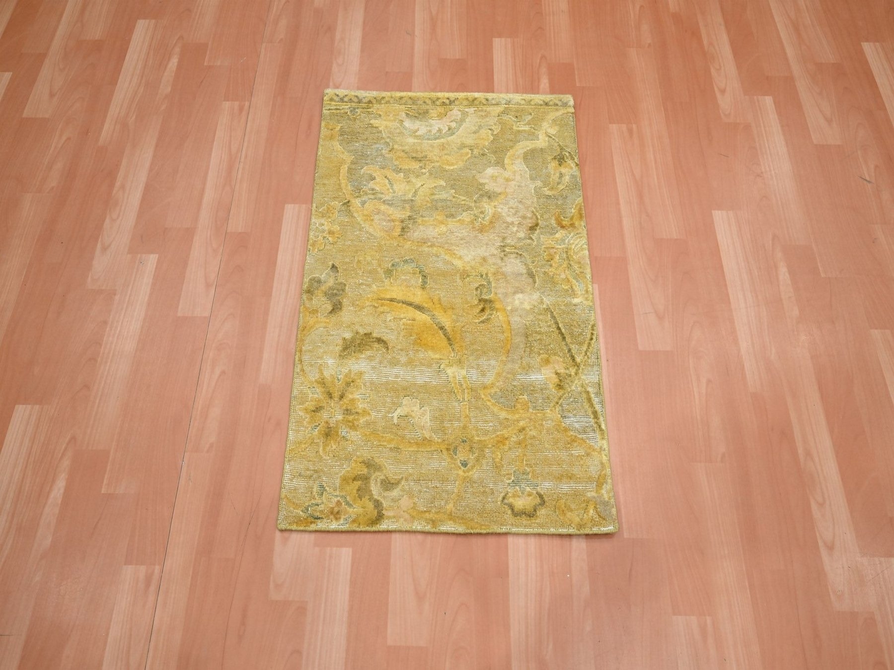 Silk hand-knotted silk rug in Yellow, 2' x 3' — SKU O075911 (view 2)