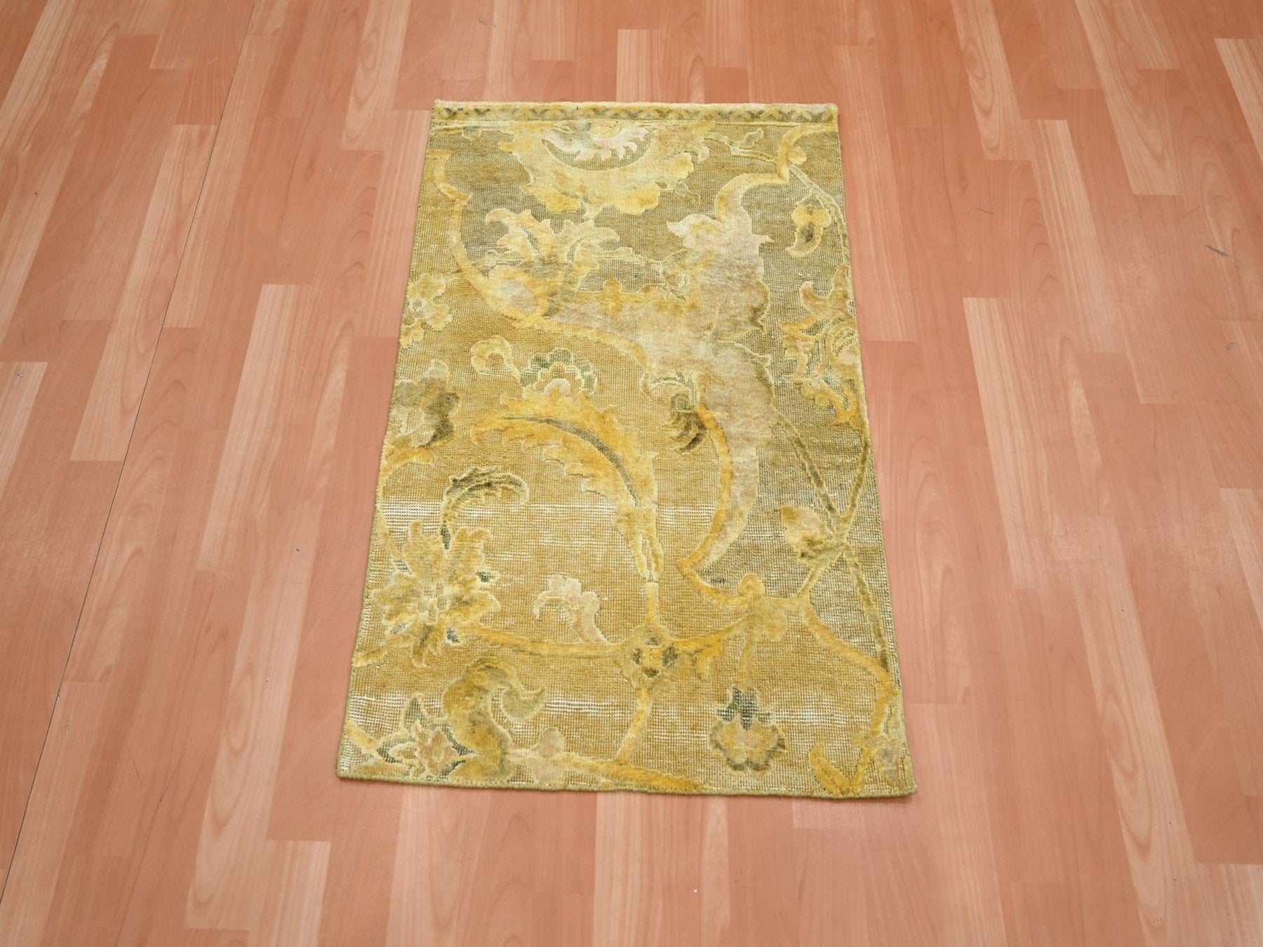 Silk hand-knotted silk rug in Yellow, 2' x 3' — SKU O075912 (view 2)